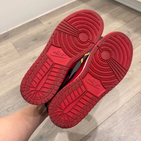 Air Jordan 1 Mid Black and Gym Red - Picture 12 of 13